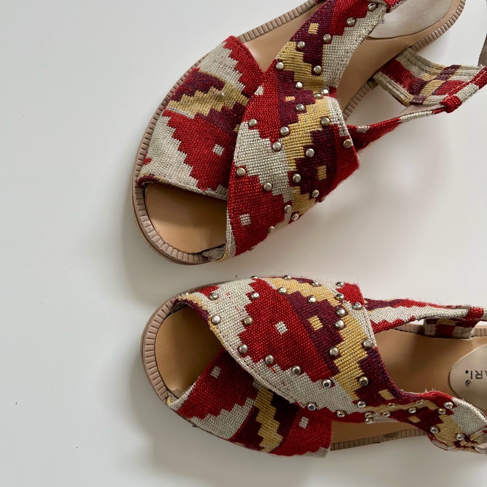 Mochari Sandals• Sz 6 - Picture 3 of 16